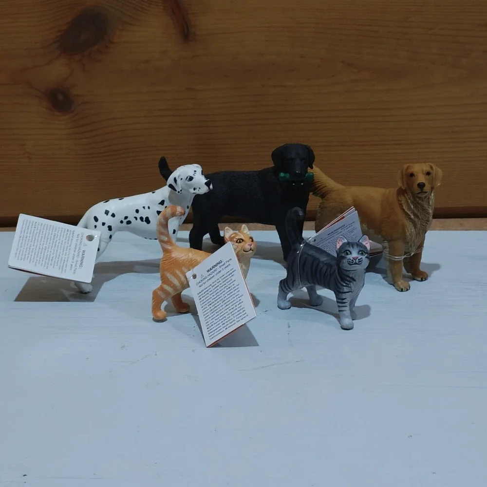 Safari Ltd Dog‎ & Cat Bundle of 5 Dalmation Golden Retriever Black Lab Tabby ZA1